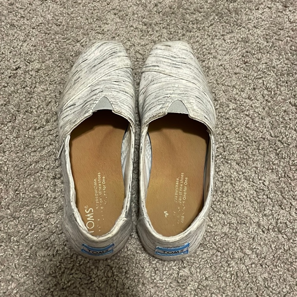 Toms
